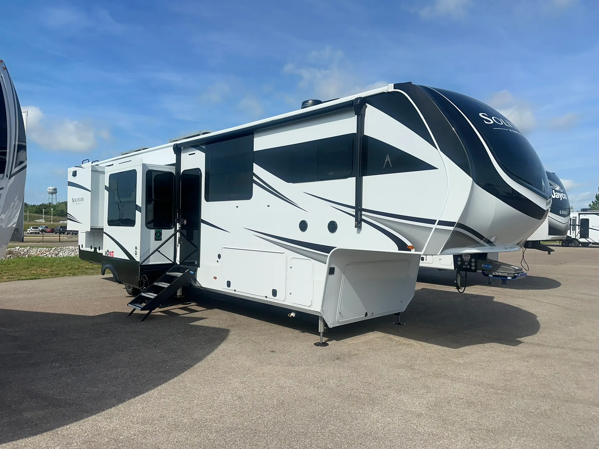 2026 Grand Design Solitude 390RK - Photo 2