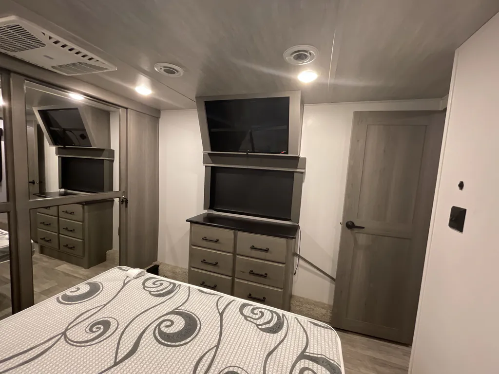 2022 Keystone Montana 3813MS, Photos photo 23