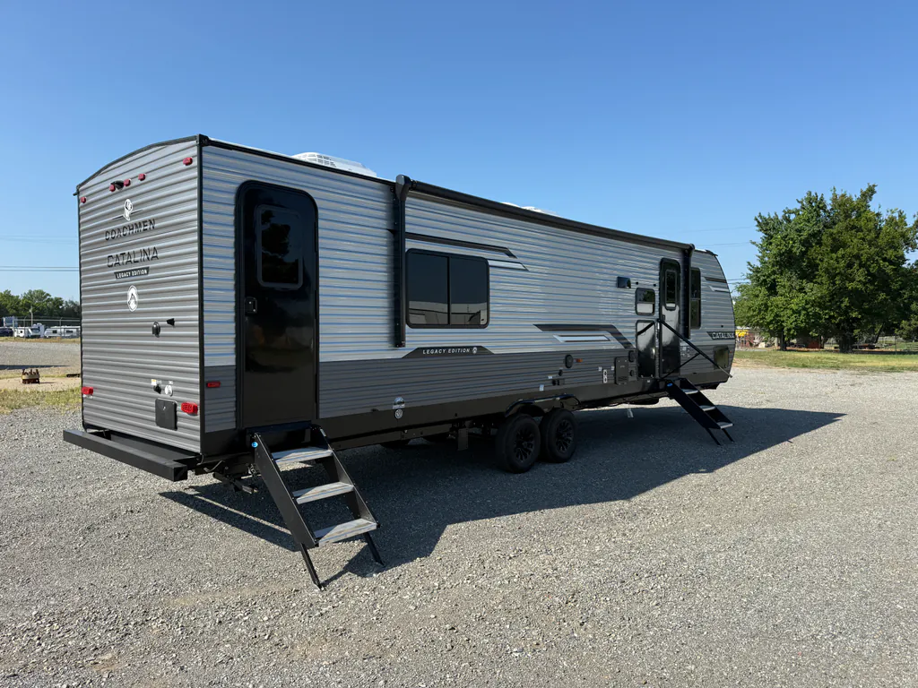 2027 Coachmen Catalina Legacy Edition 333DBDSCK, Photos photo 7