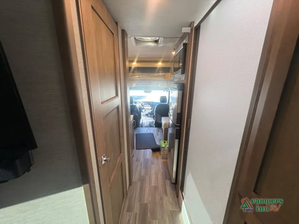2024 Tiffin Wayfarer 25 RLW, Photos photo 32