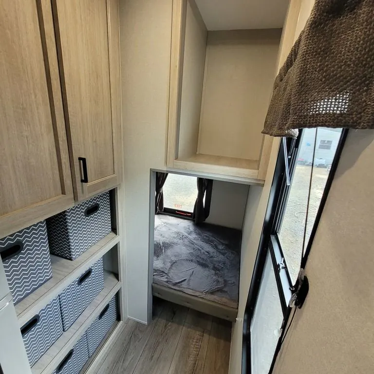 2026 Coachmen Catalina Legacy Edition 333DORM, Photos photo 5