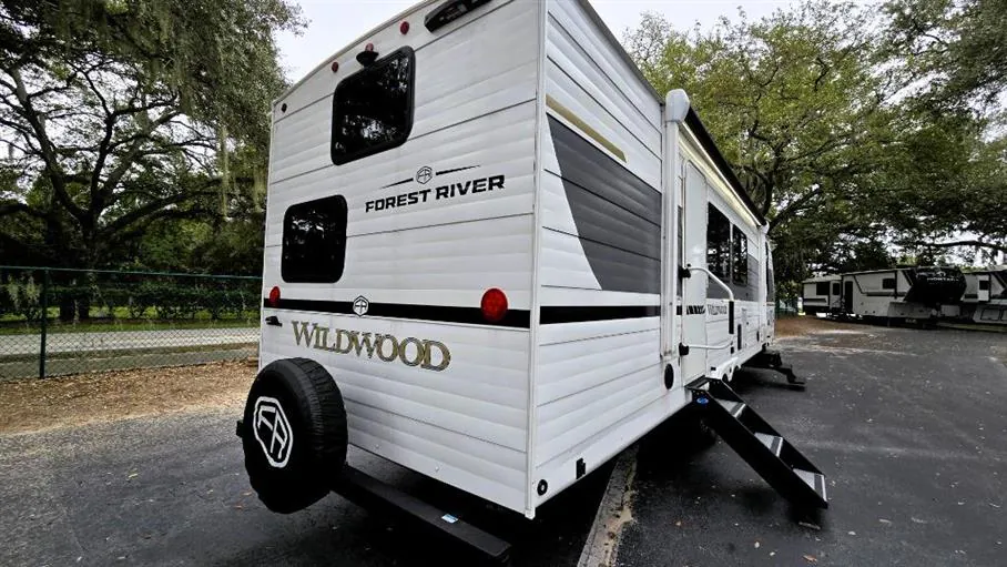 2026 Forest River Wildwood 300ICE, Photos photo 4
