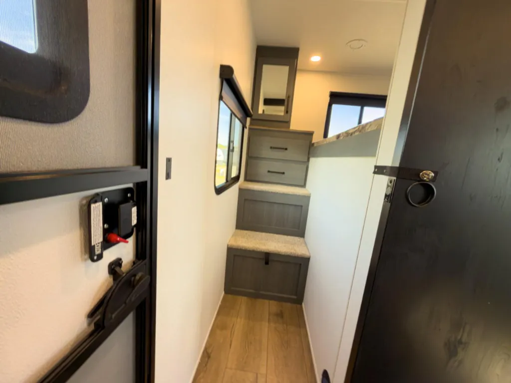 2027 Forest River Solaire 3150TBSS, Photos photo 17