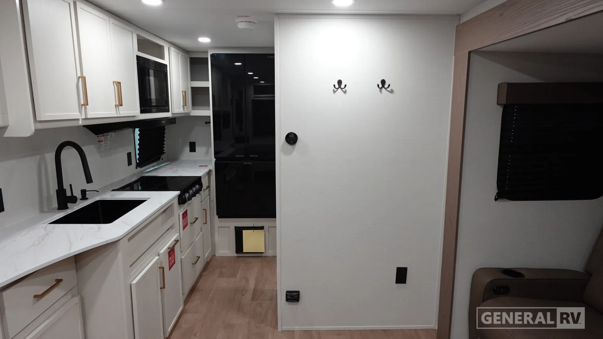 2027 Grand Design Transcend Xplor 20MKX - Photo 3