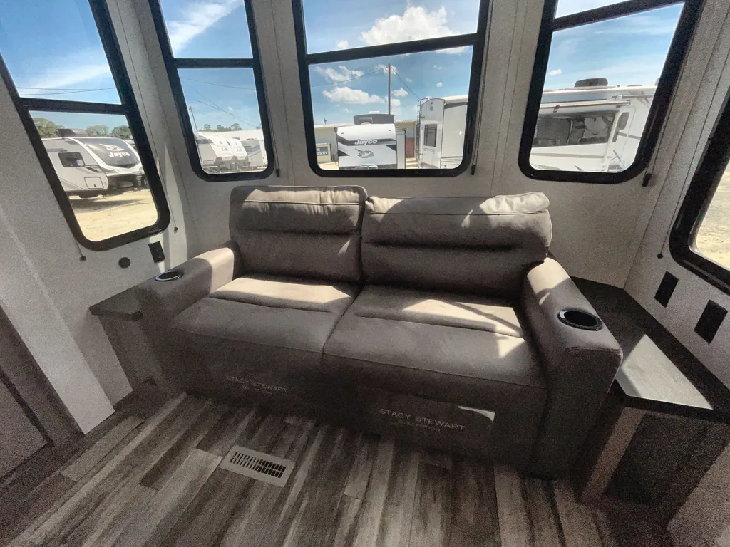 2026 Jayco Jay Flight Bungalow 401FLTS DS, Photos photo 5