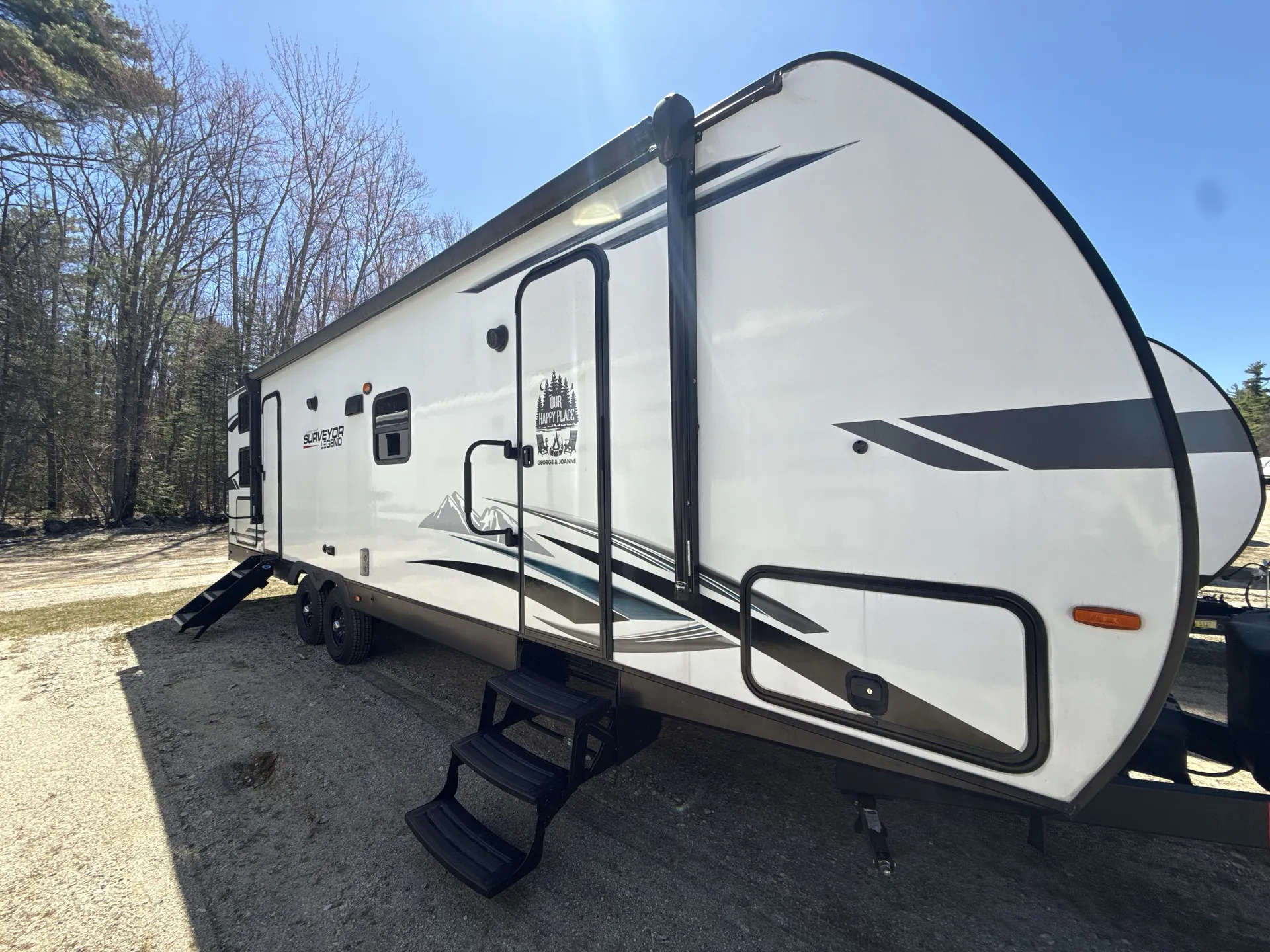 2022 Forest River Surveyor Legend 296QBLE — campside