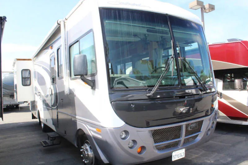 2006 Fleetwood Southwind 32VS - Photo 2