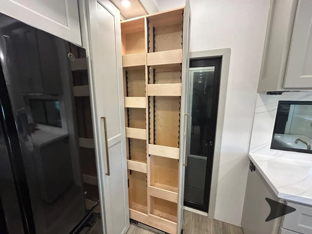 2025 Brinkley Model G 3250, Photos photo 21