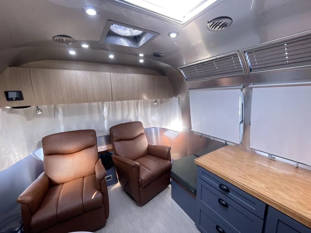 2020 airstream Flying Cloud 25FB QUEEN - Photo 4
