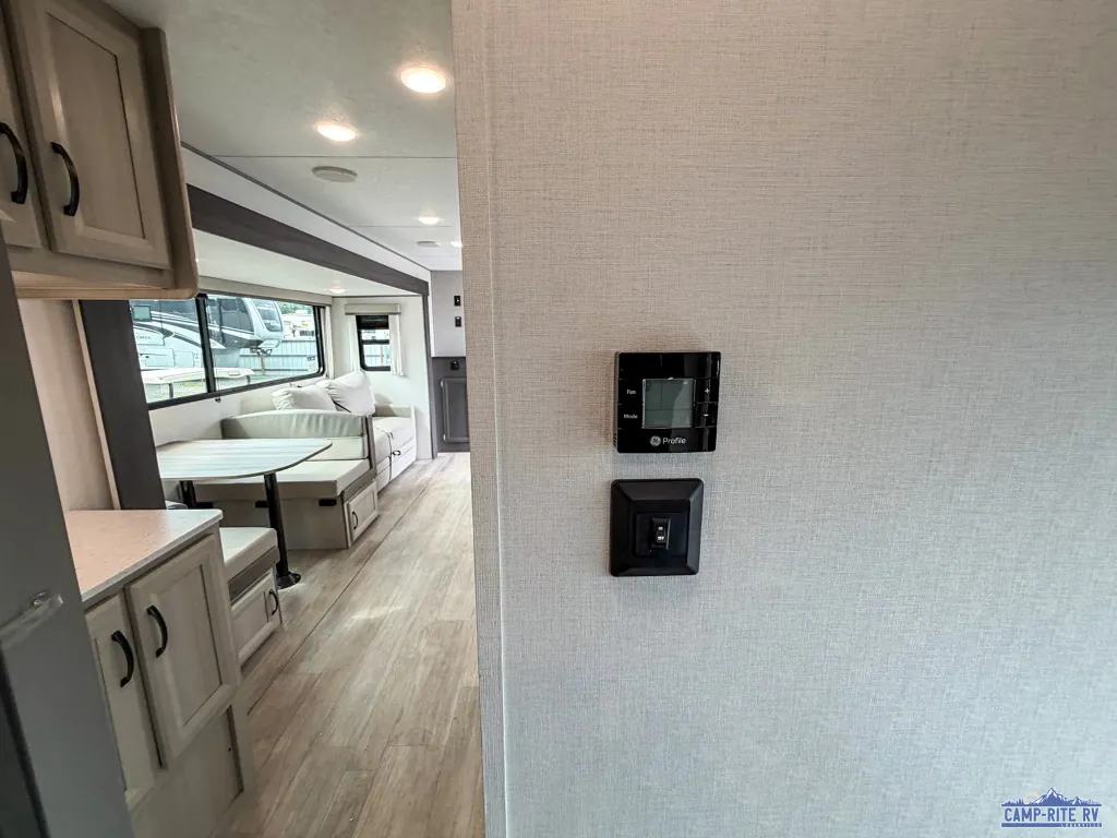 2027 Coachmen Catalina Legacy Edition 333DBDSCK, Photos photo 43