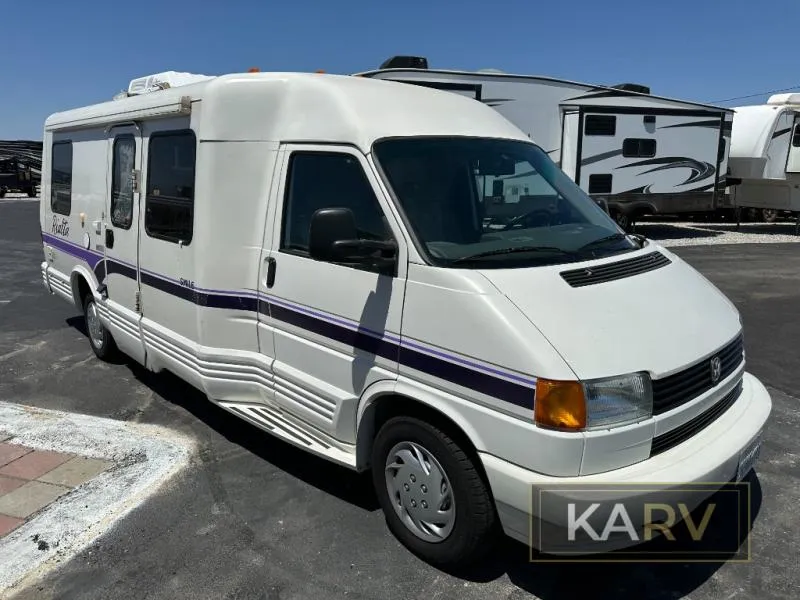 1995 Winnebago Rialta 221RD - Main photo