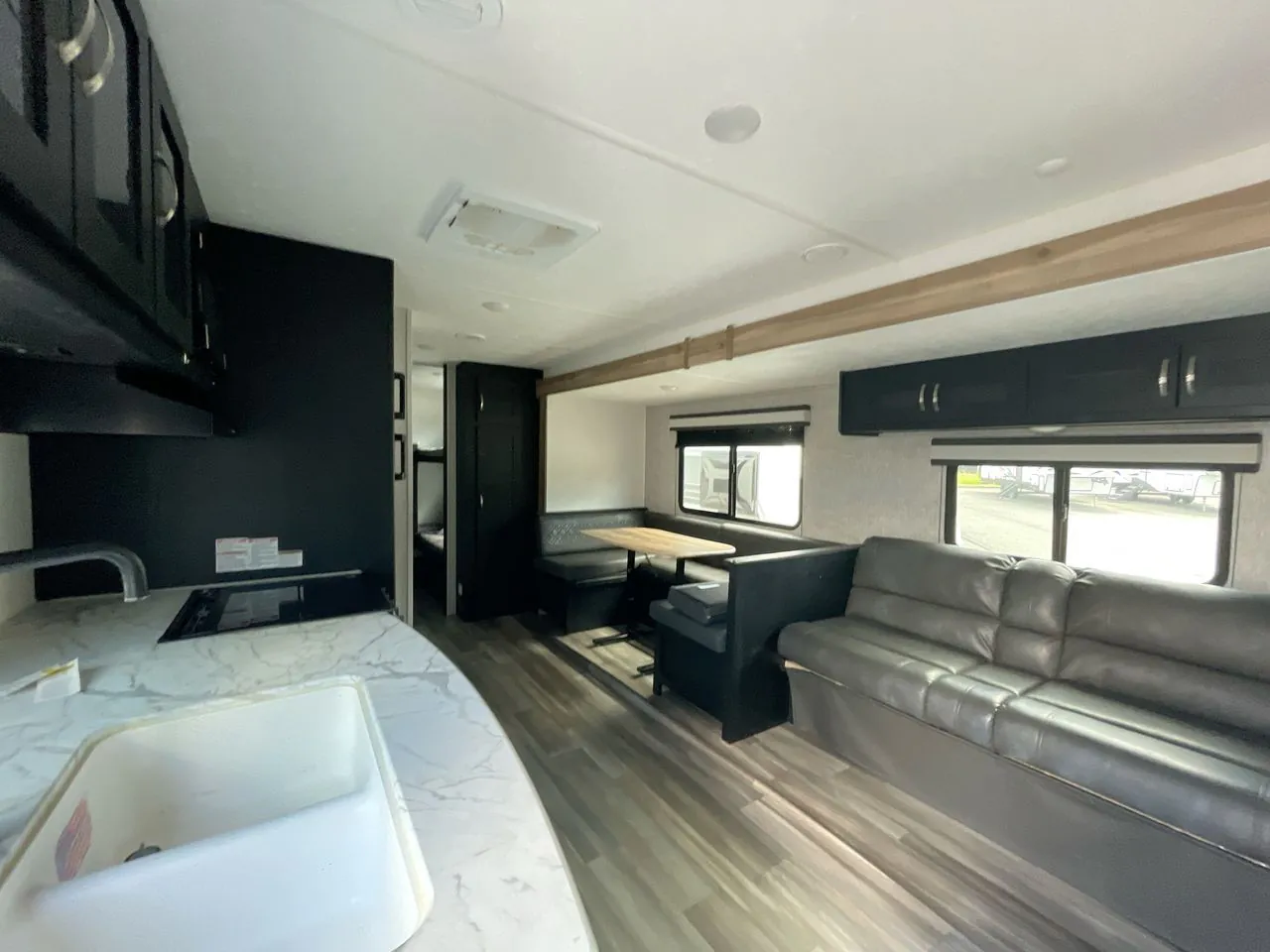 2023 Coachmen Freedom Express Select 29SE - Photo 2