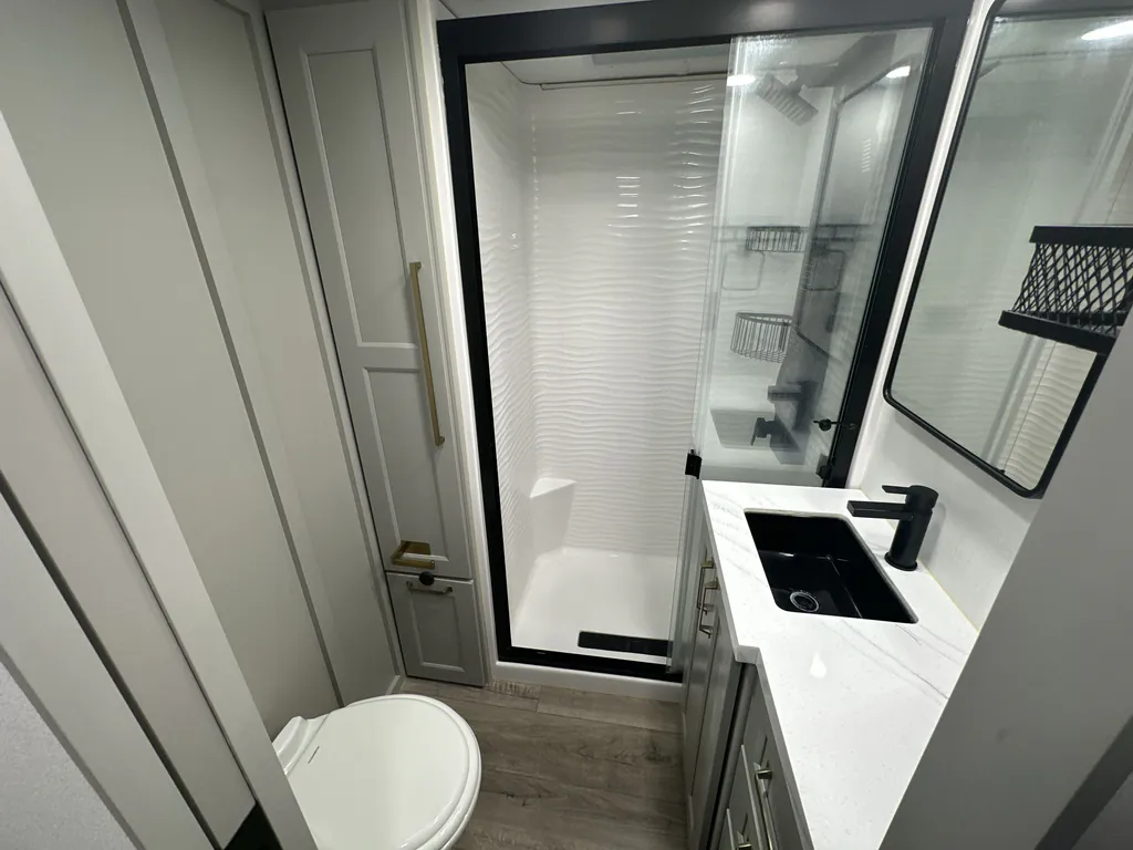 2025 Brinkley Model G 3950, Photos photo 16