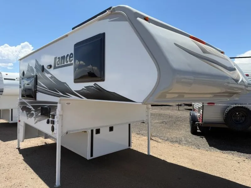 2026 Lance Lance Truck Campers New    850 - Main photo
