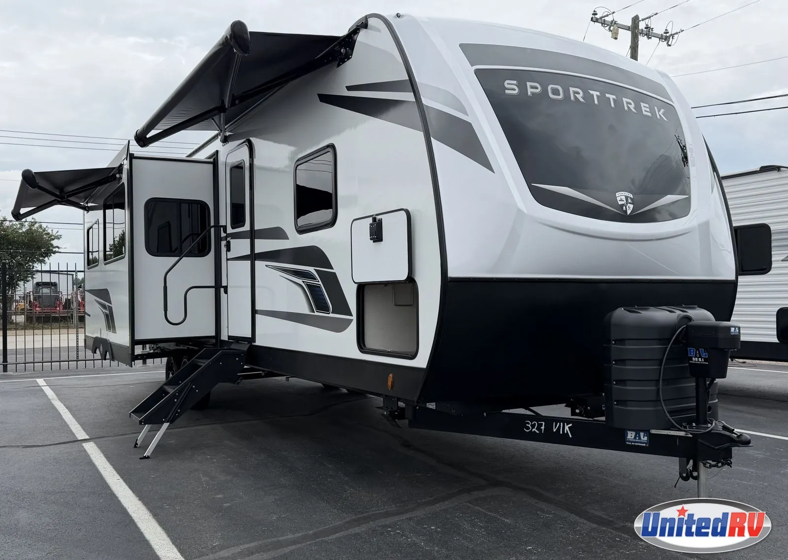 2026 VENTURE RV SPORTTREK 327VIK - Photo 2