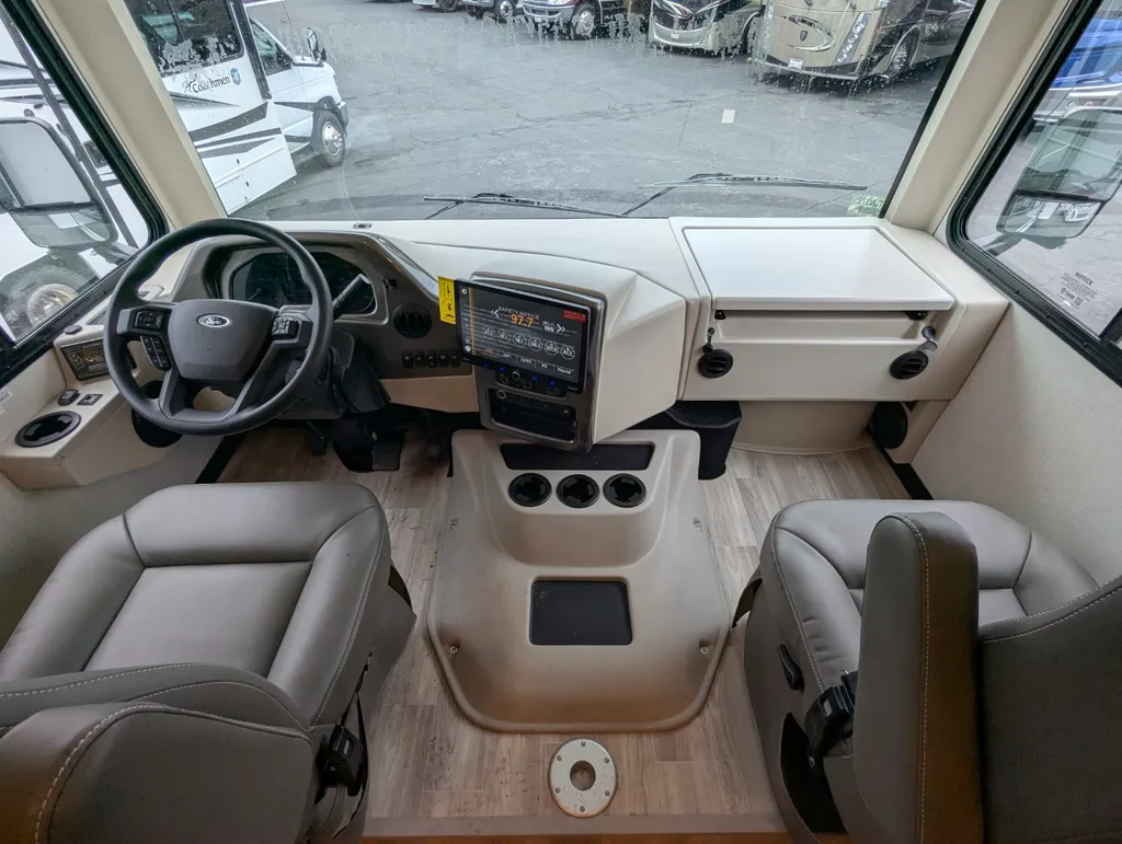 2026 Thor Motor Coach Windsport 36H, Photos photo 7