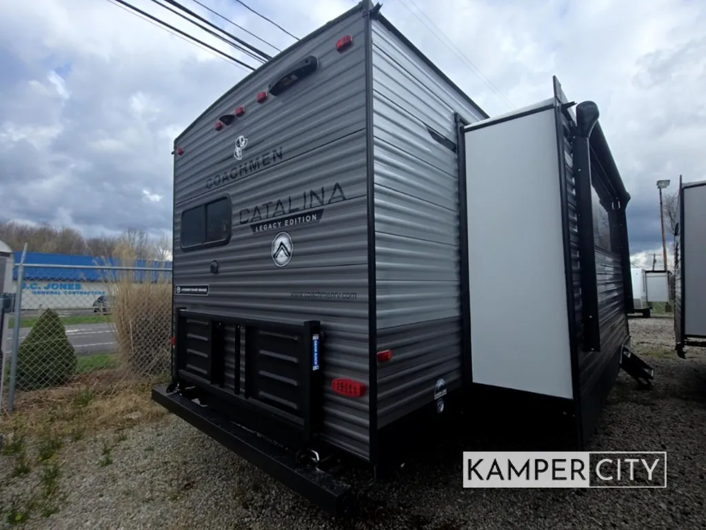 2025 Coachmen Catalina Legacy Edition 323MAZE, Photos photo 13