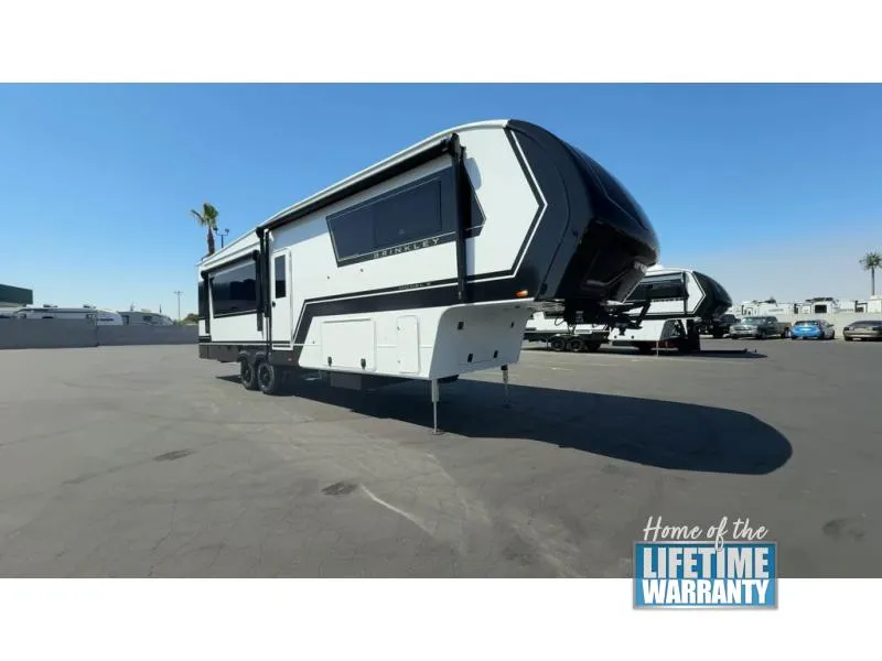 2027 Brinkley Model Z New    3200 - Main photo