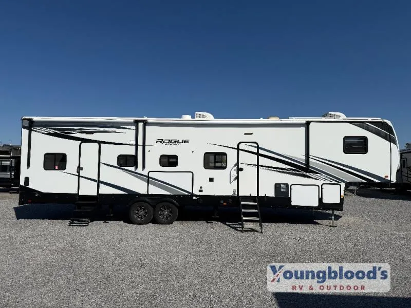 2020 Forest River Vengeance Rogue Armored 371 - Photo 3