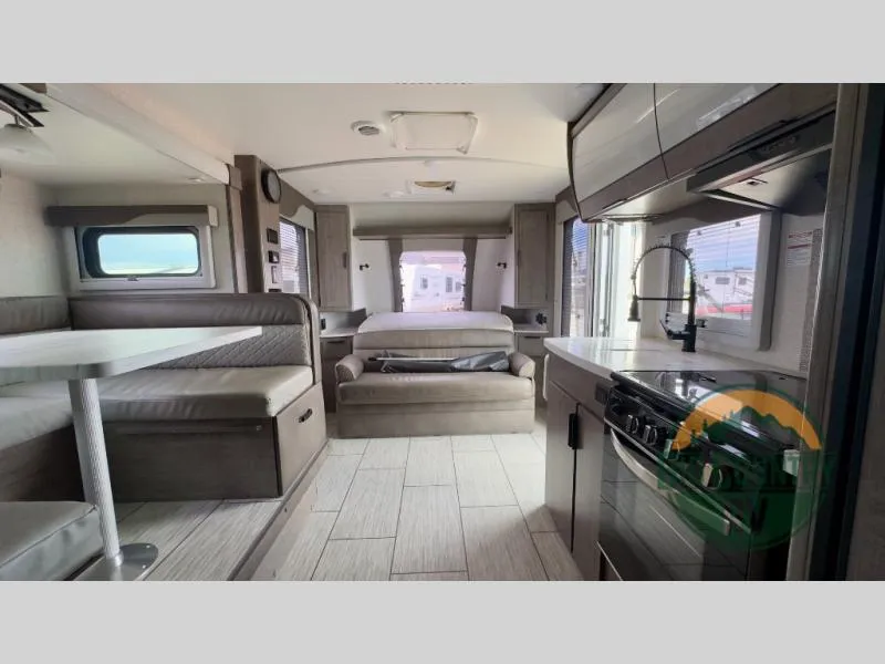 2023 Lance Lance Travel Trailers 2185 - Photo 2