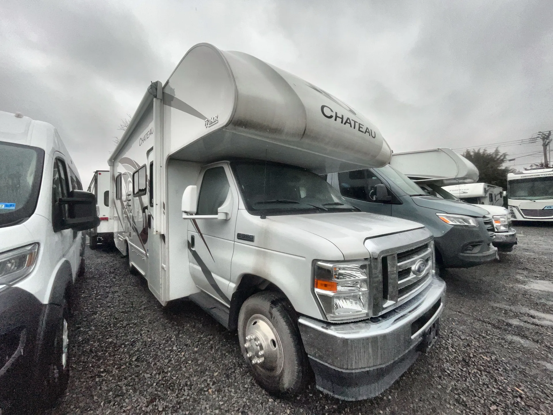 2023 Thor Motor Coach Chateau 25V - Photo 2