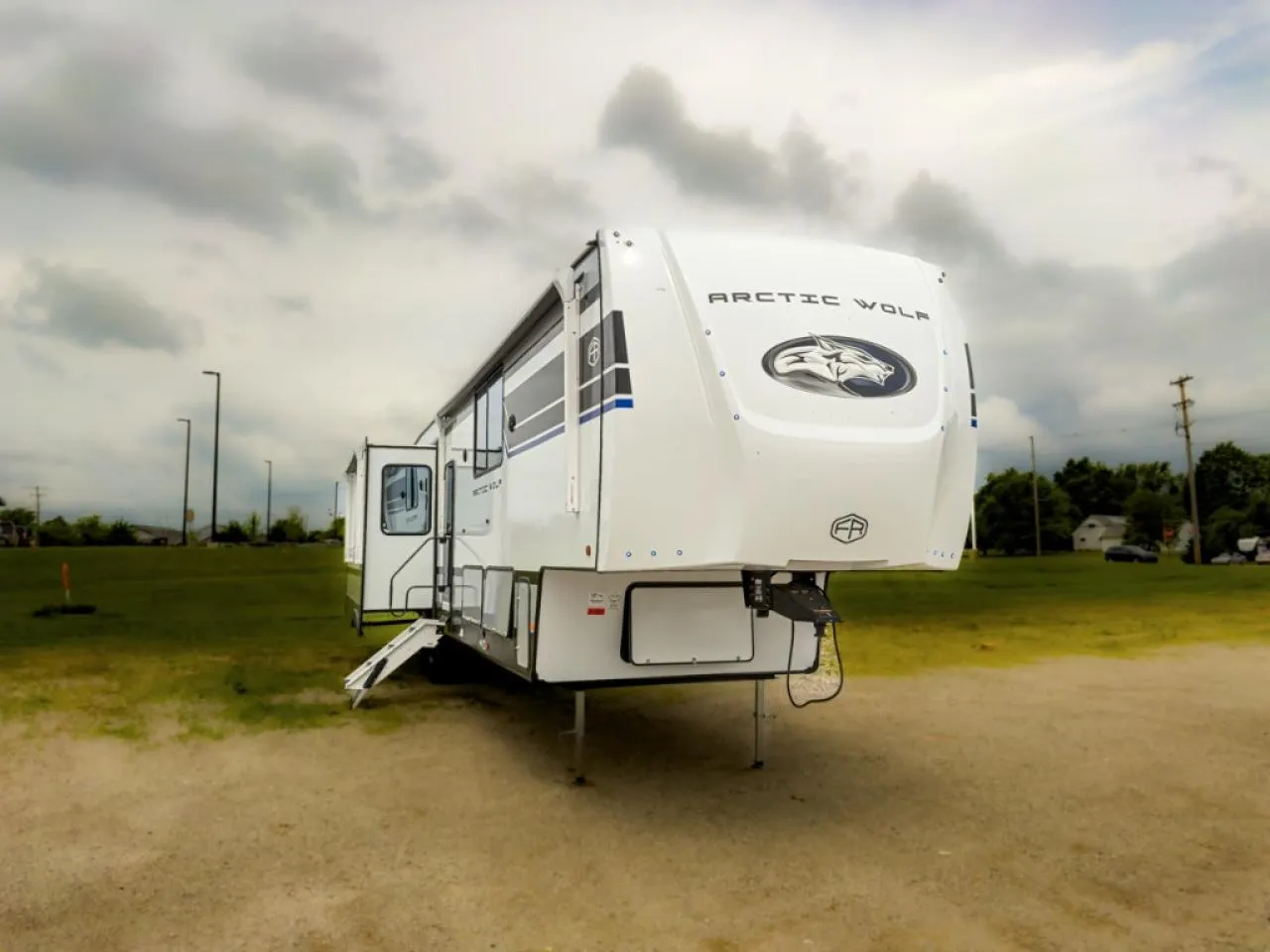 2027 Forest River RV Cherokee Arctic Wolf 387ML - Photo 2