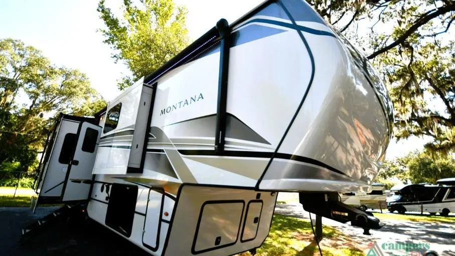 2024 Keystone Montana 3901RK - Photo 2