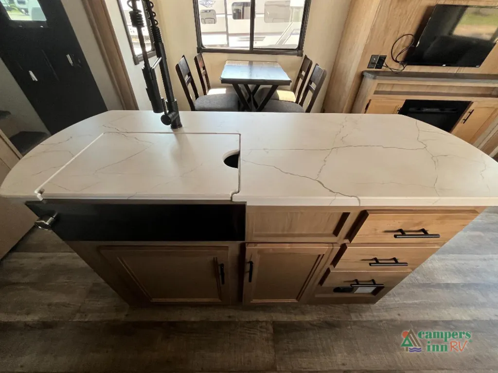 2023 Forest River Cherokee Arctic Wolf 3550 SUITE, Photos photo 25