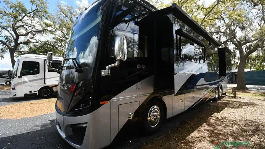 2026 Tiffin Phaeton 44 OH - Photo 2