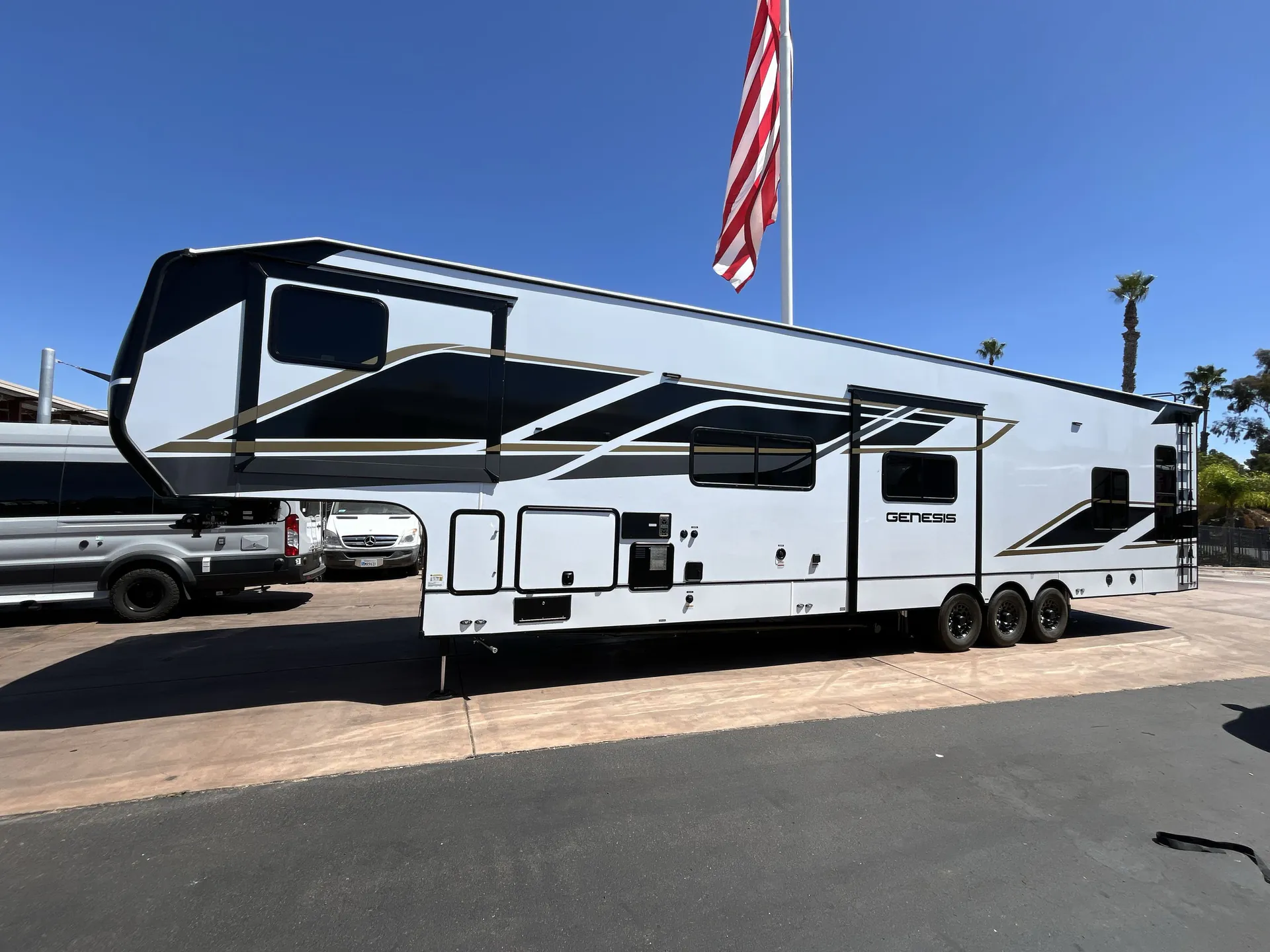 2027 Genesis Supreme Genesis 40SRSS6 — off campside