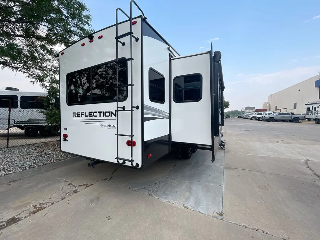 2025 Brinkley Model Z 2900 - Photo 4