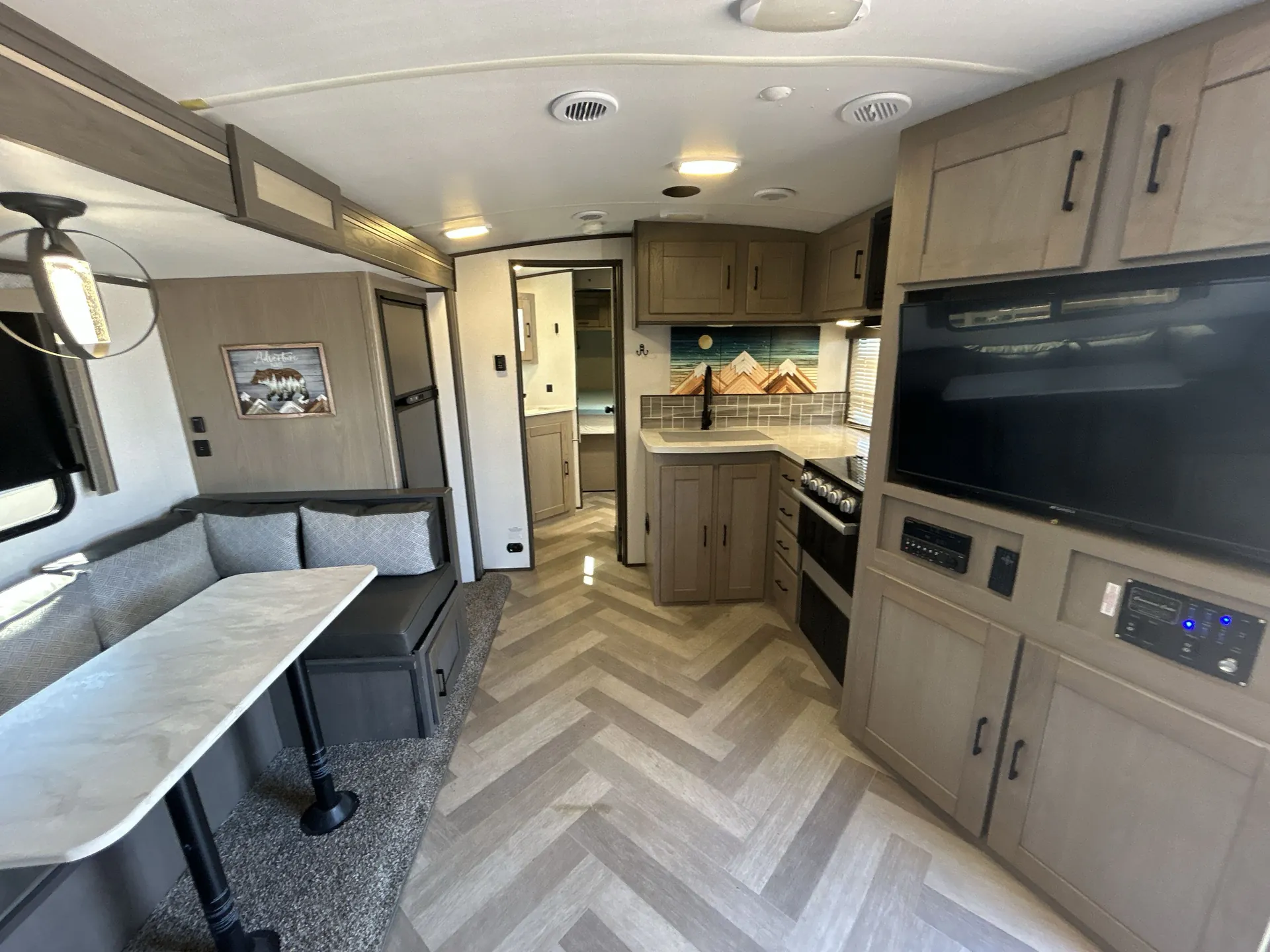 2021 Cruiser RV Twilight Signature TWS 2500 — living area main