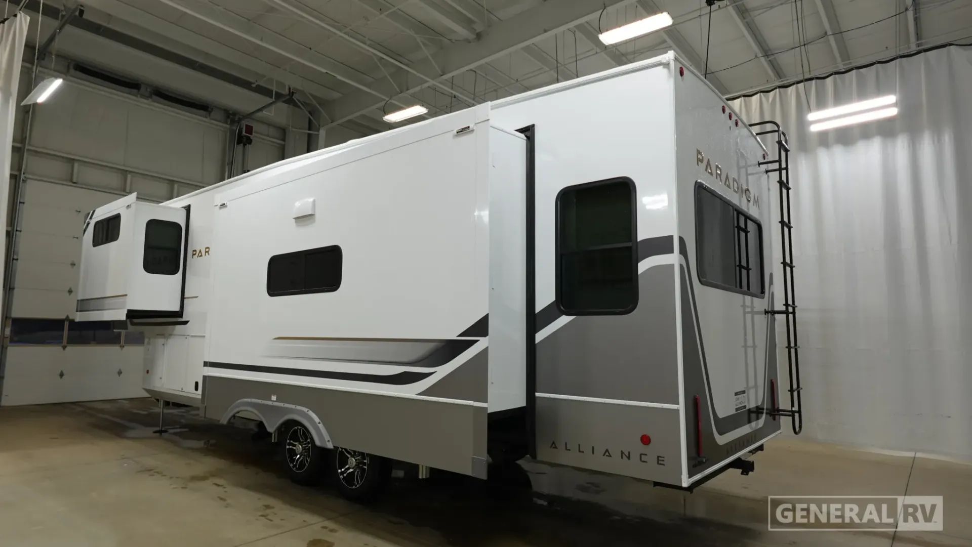 2026 Alliance RV Paradigm 310RL - Photo 4
