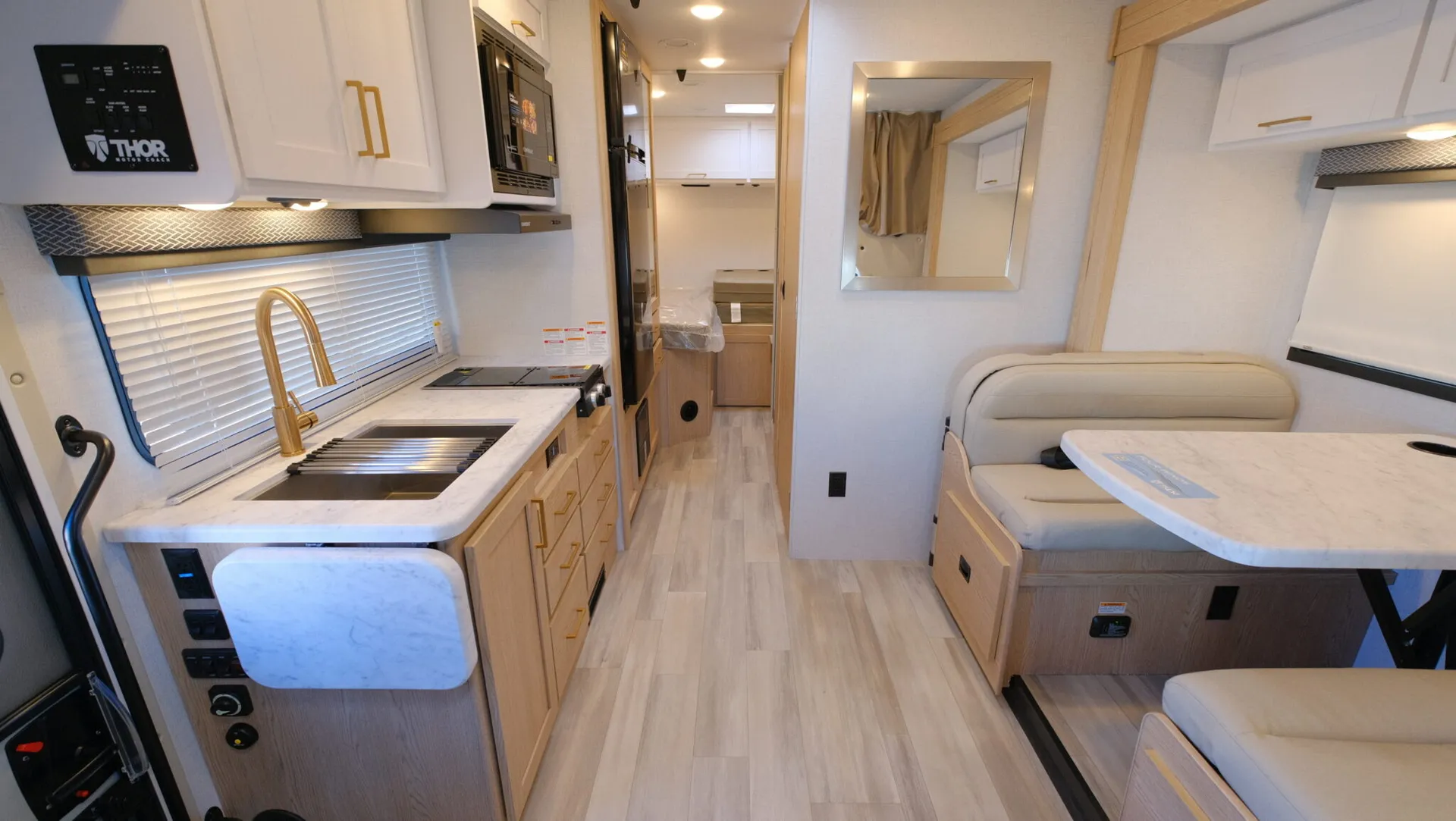 2026 Thor Motor Coach Four Winds ESpec 25Z - Photo 3