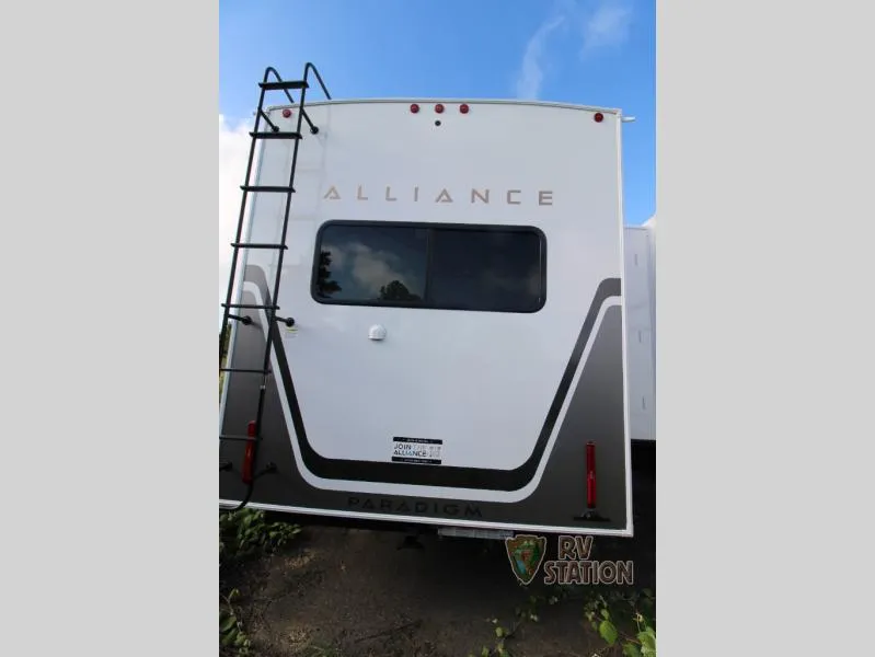 2027 Alliance RV Paradigm 312RK - Photo 4