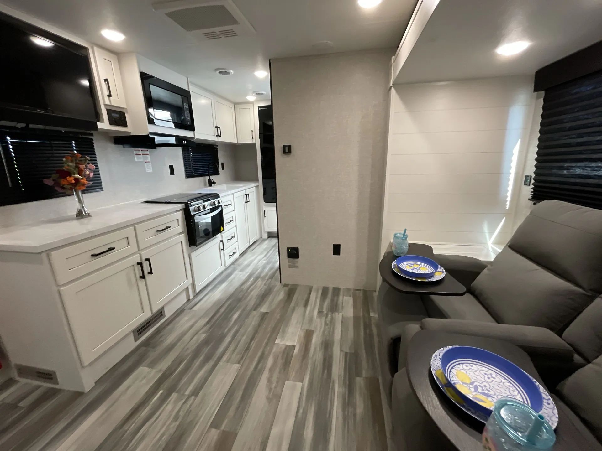2025 Jayco Jay Flight SLX 200MKS — living area main