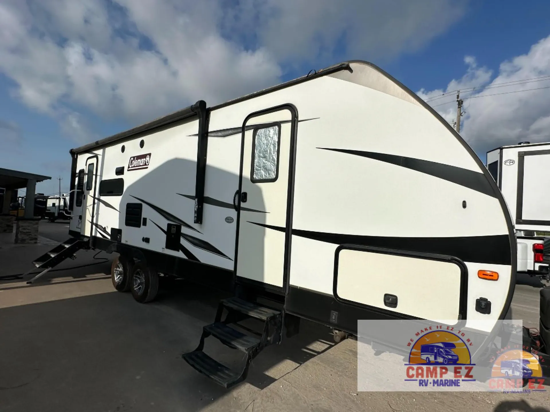 2021 Dutchmen Coleman Light 2715RL - Photo 2
