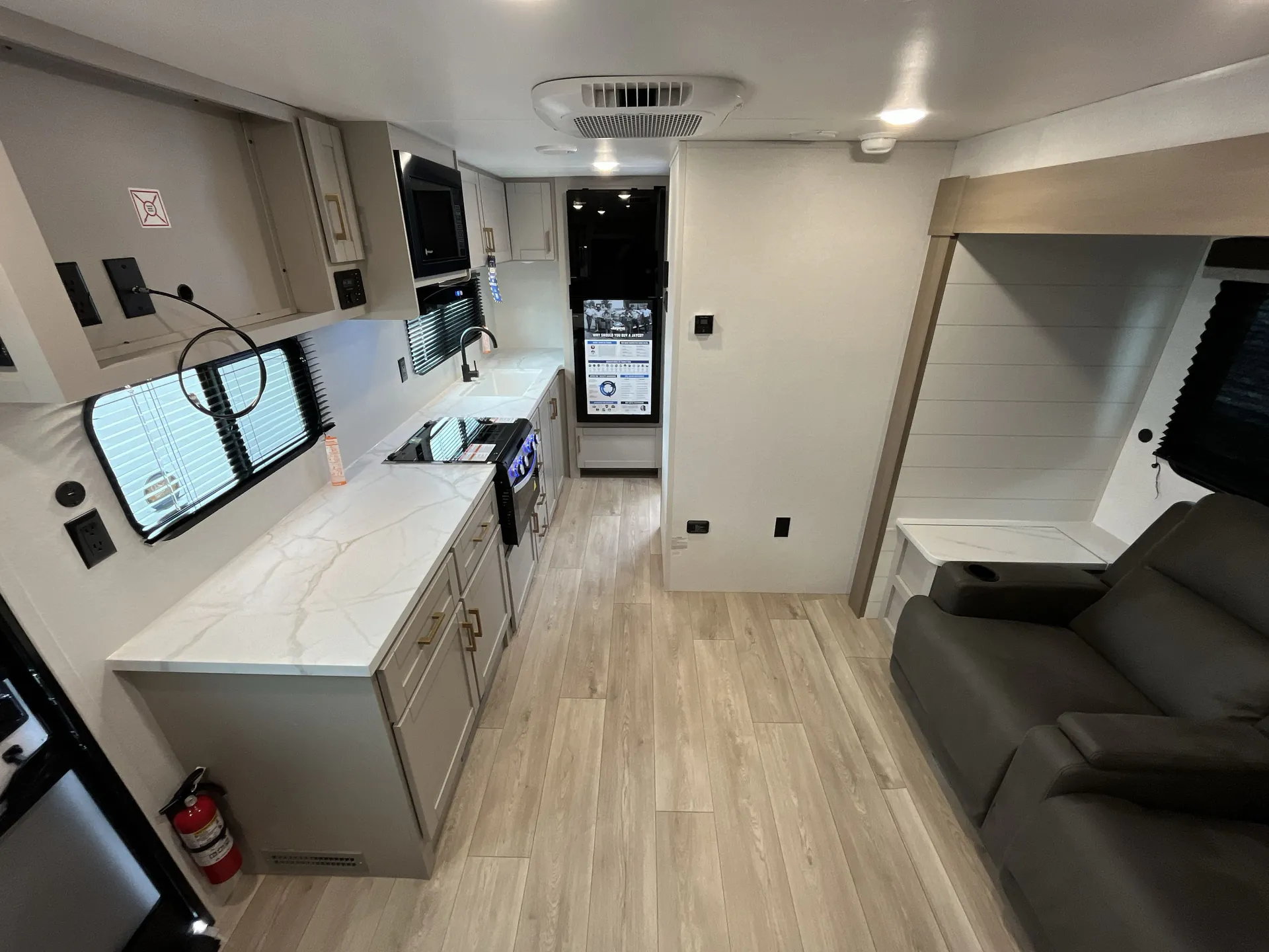 2027 Jayco Jay Flight 200MKSW - Photo 3
