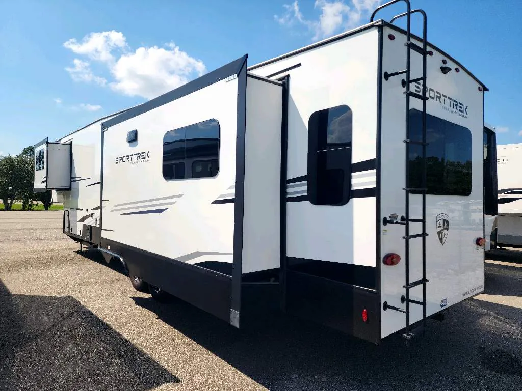 2025 Venture RV SportTrek 5 Touring Edition STTF363VFR - Photo 4