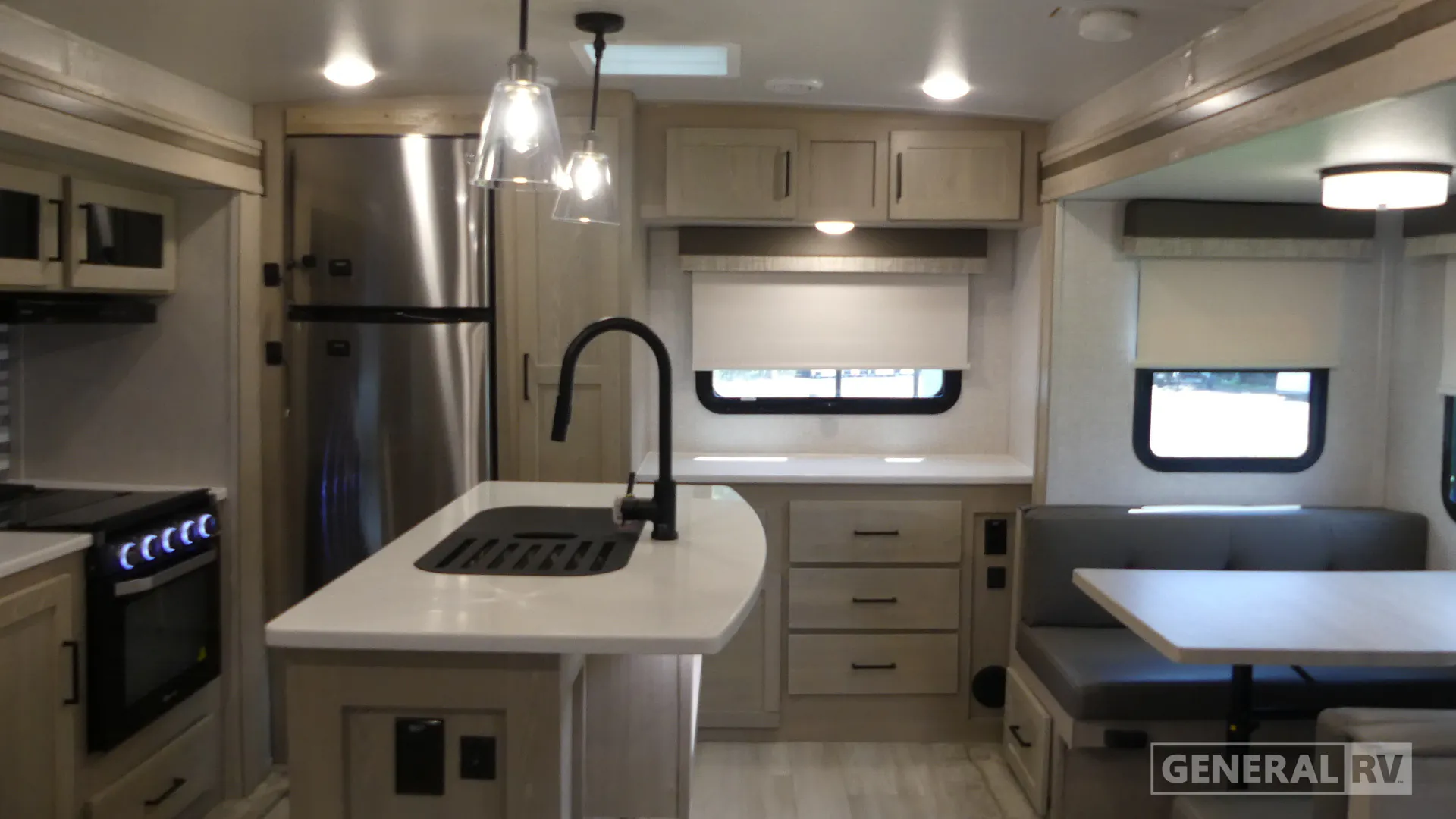 2022 Forest River Flagstaff Super Lite 27FBIK - Photo 3