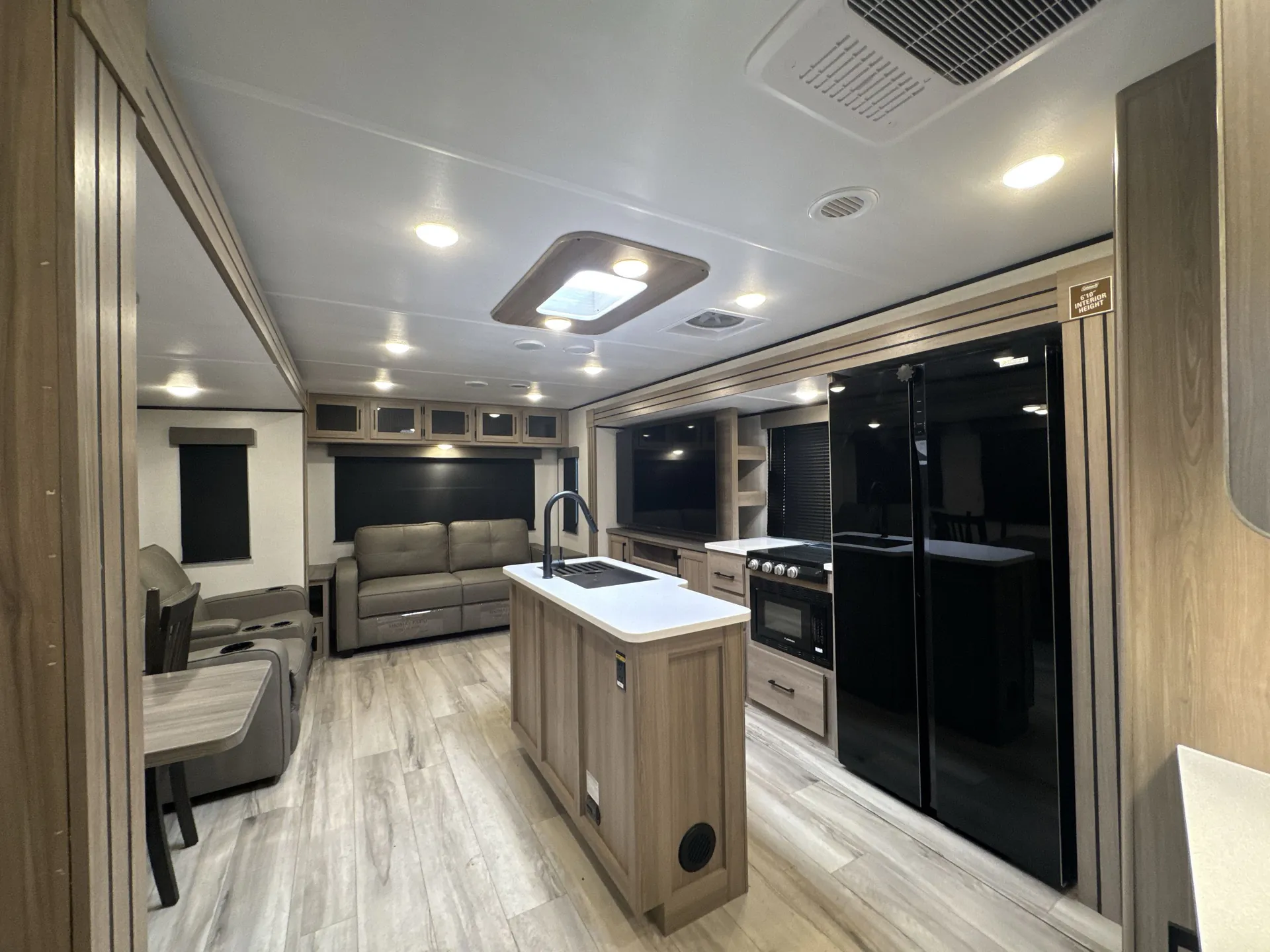 2026 Keystone Coleman Legacy 2950RL - Photo 3
