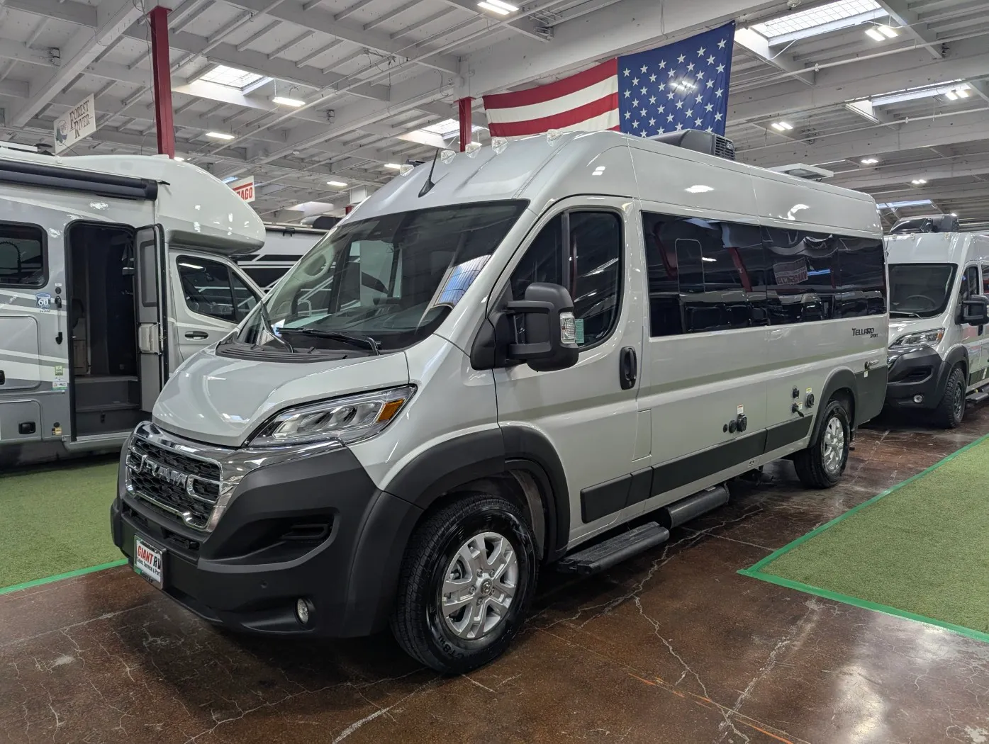 2026 Thor Motor Coach Tellaro 20L - Photo 4