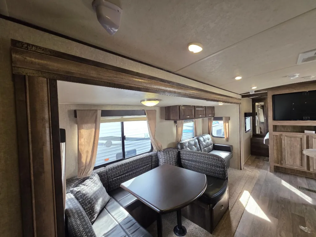 2018 Forest River Vibe 308BHS, Photos photo 31