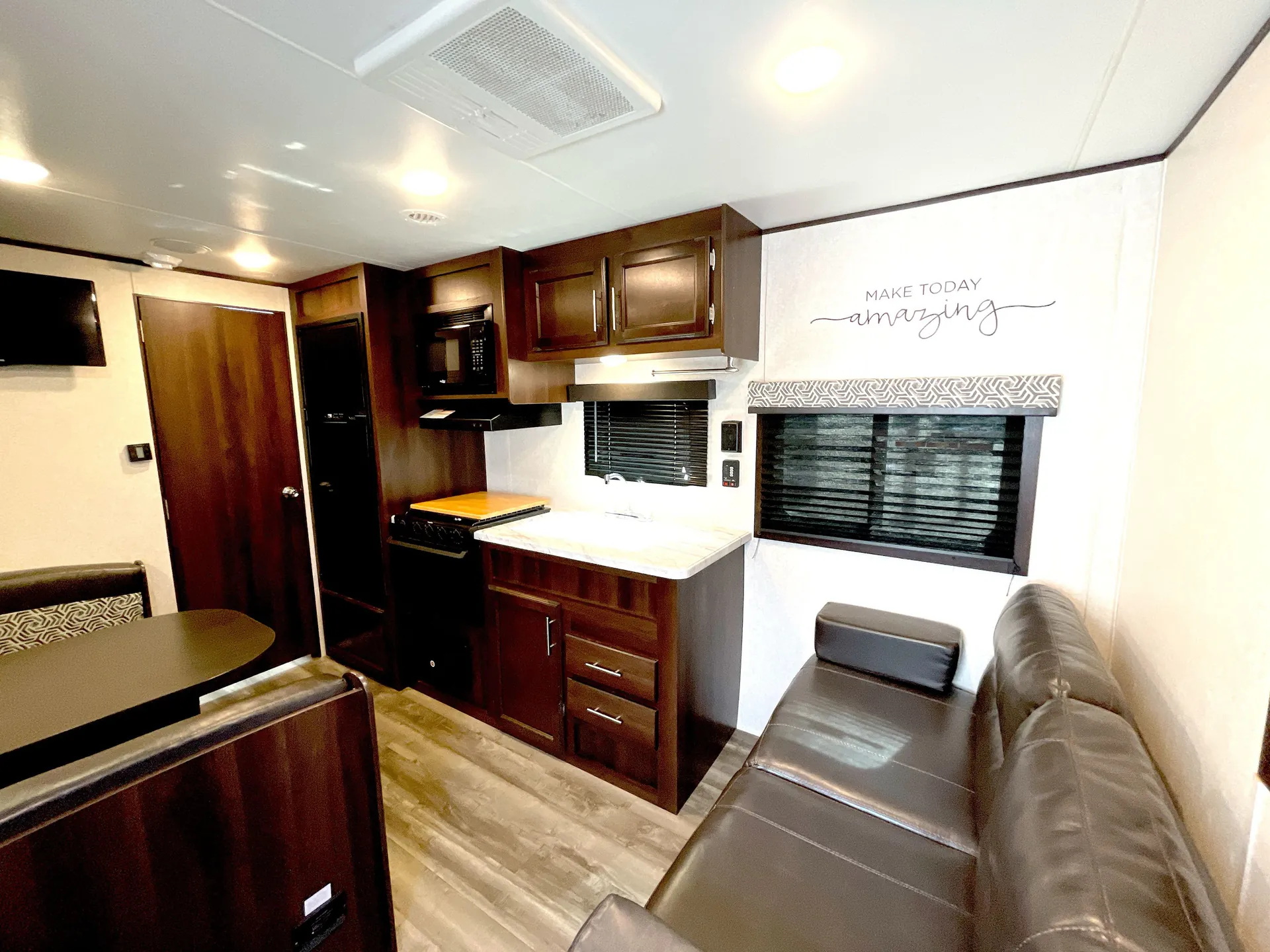 2019 Jayco Jay Flight Slx 232RB — living area main
