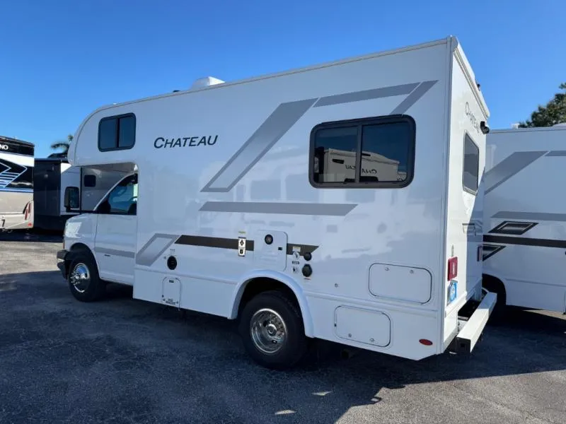 2026 Thor Motor Coach Chateau 19Z - Photo 4