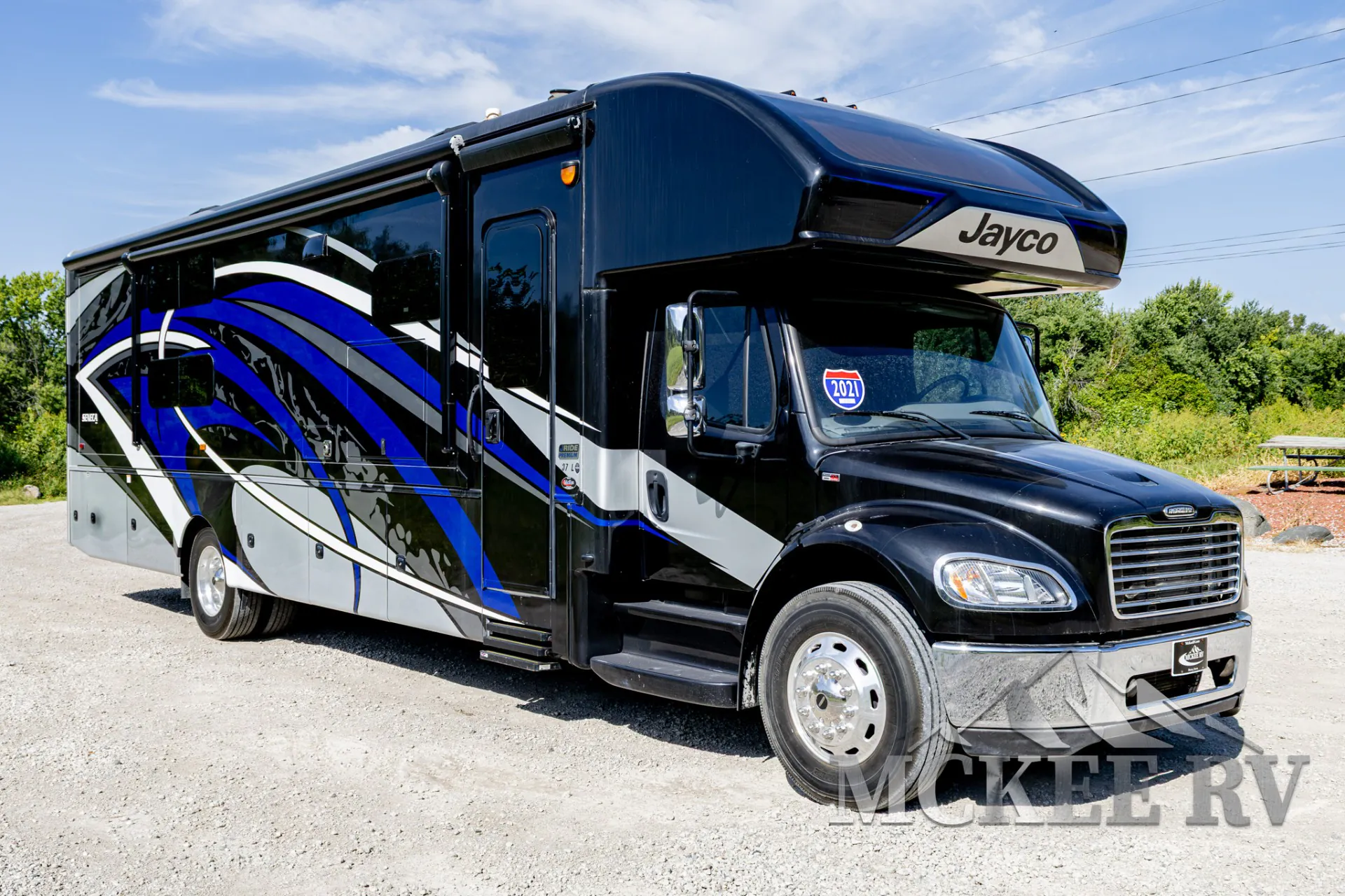 2021 Jayco Seneca 37L - Photo 2