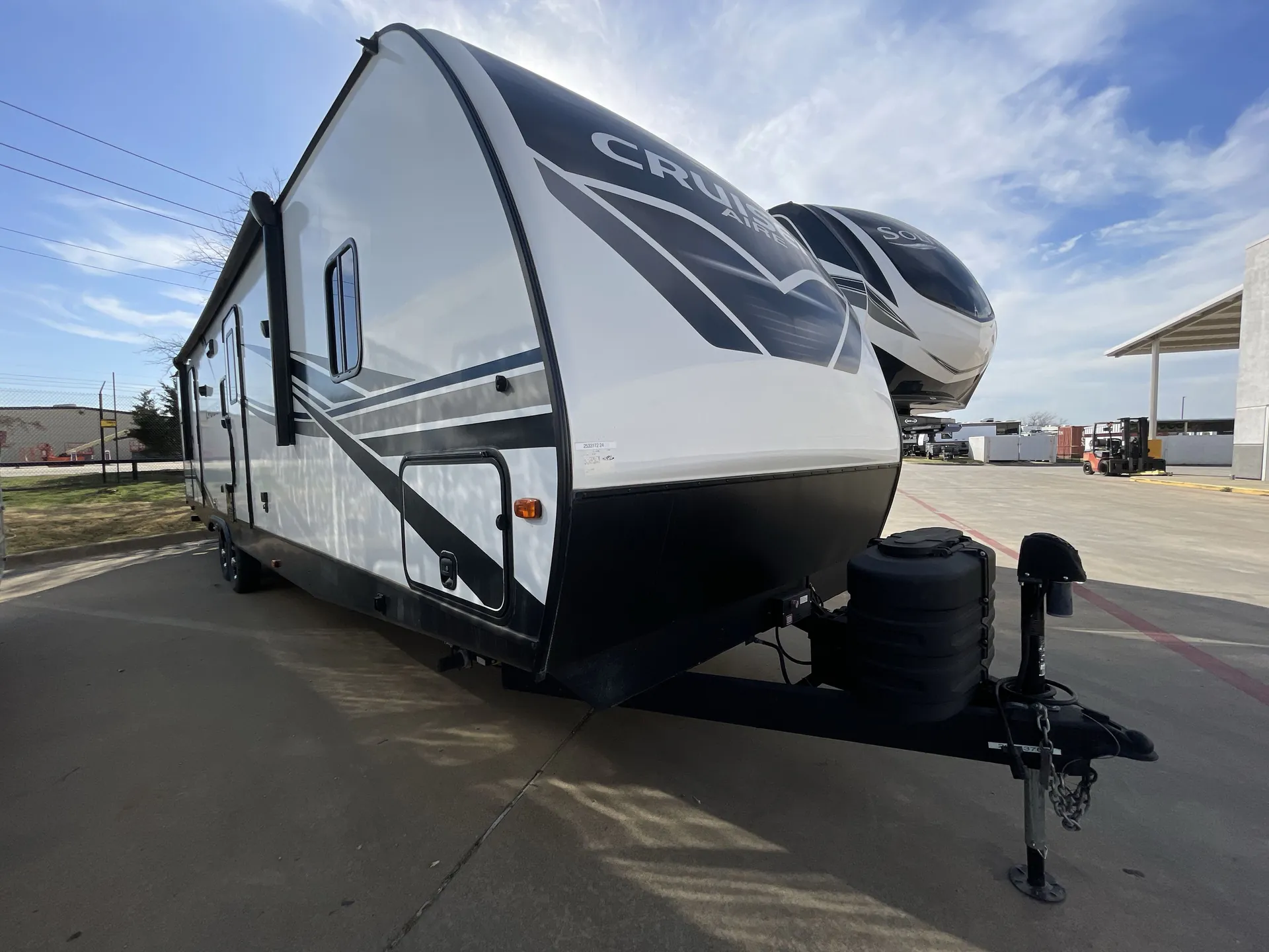 2024 CrossRoads Cruiser Aire CR33BHB - Photo 2