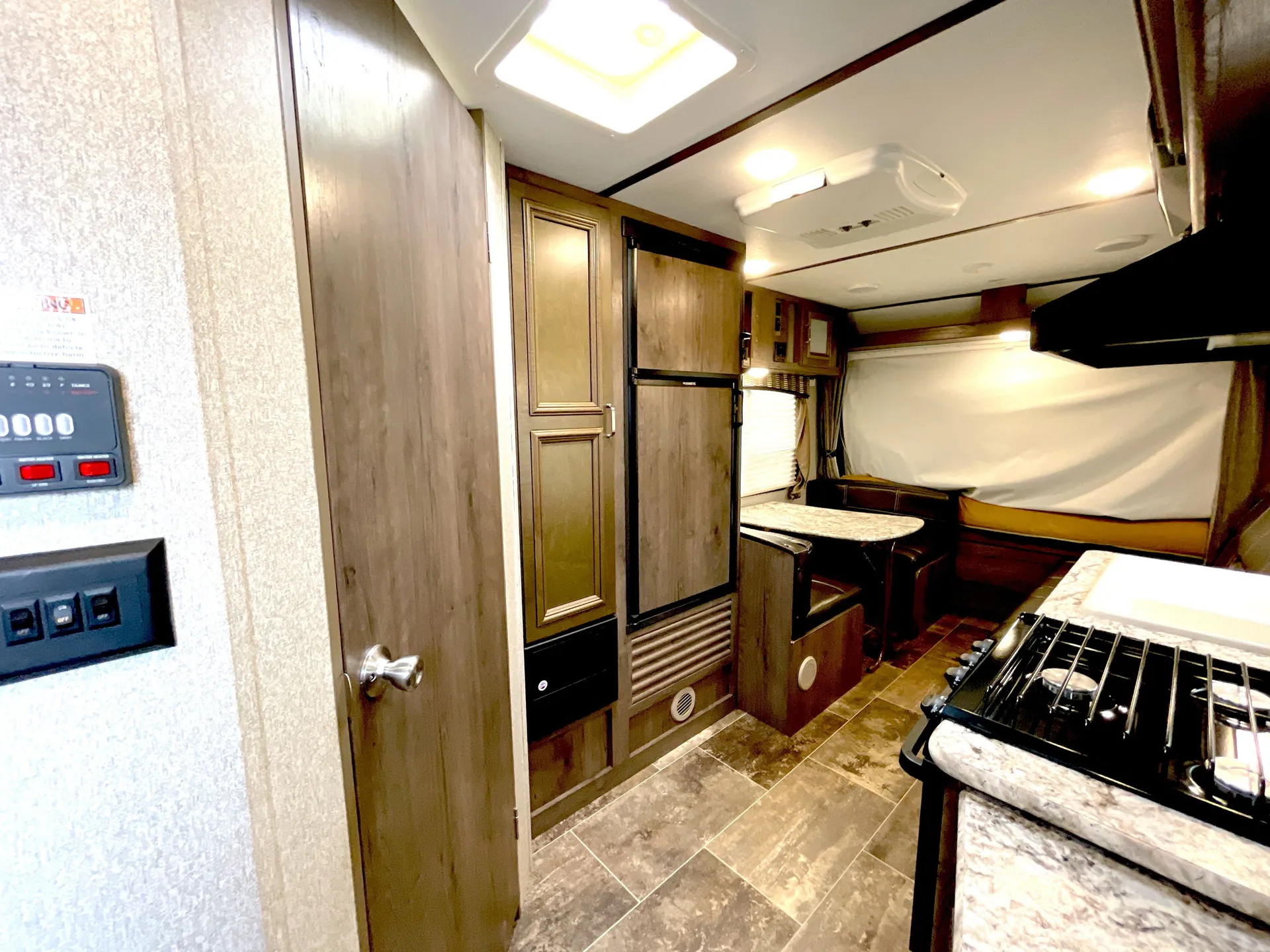 2018 Keystone Passport Express 171EXP — living area main