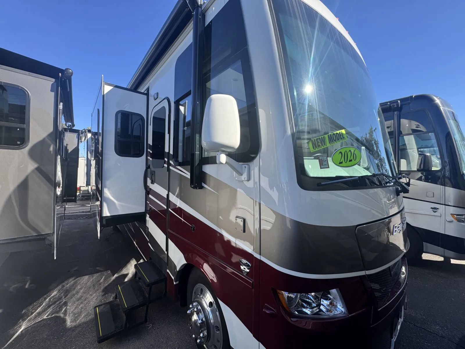 2026 Newmar Bay Star 3225 - Photo 2