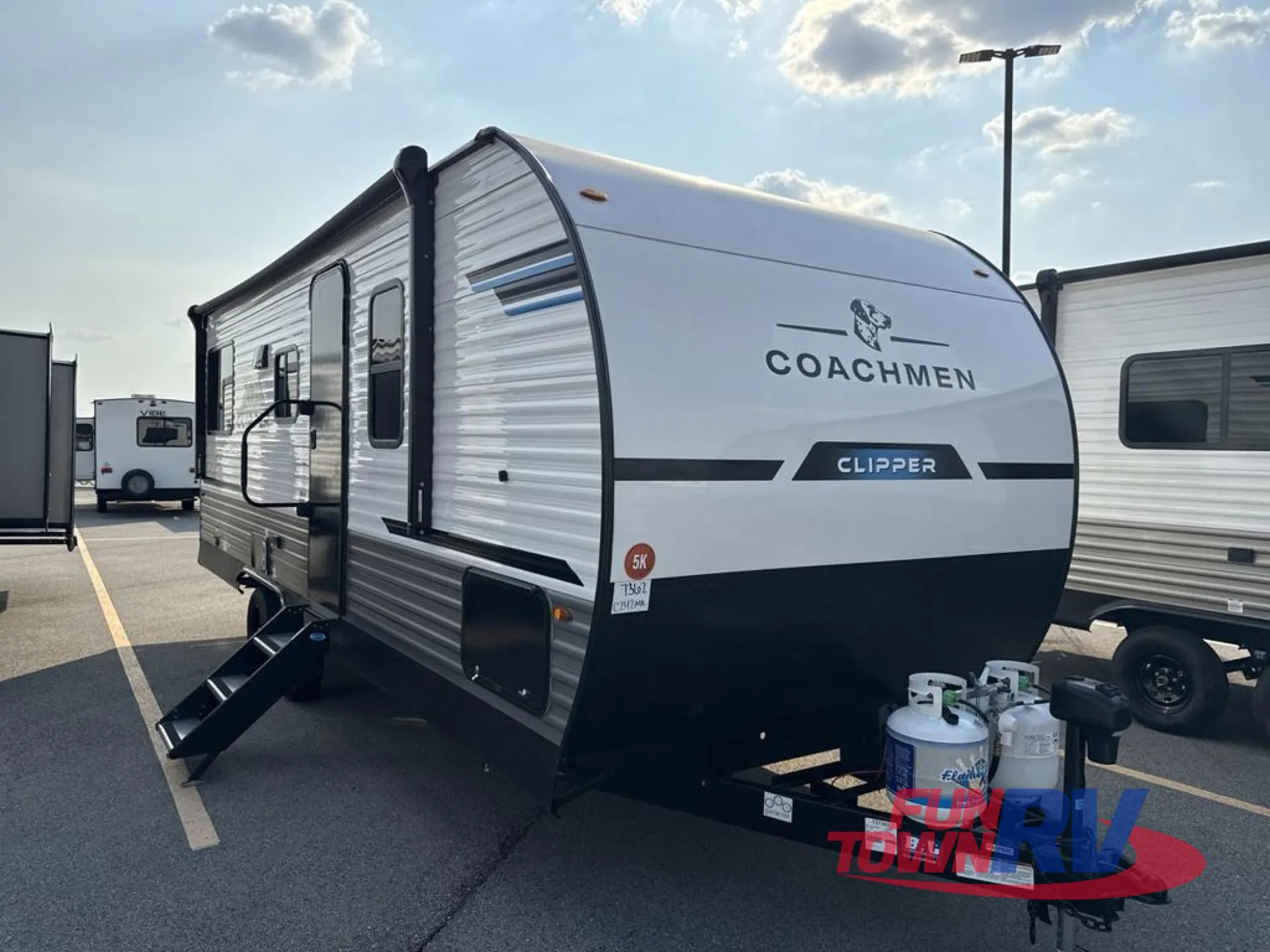2026 Coachmen Clipper 242MK - Photo 2